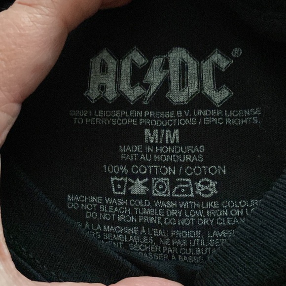 Junior AC/DC black long sleeve tee shirts size medium NWOT - Picture 6 of 6